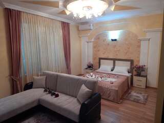 Отель Lux Palace Hotel Кутаиси Двухместный номер Делюкс с 1 кроватью-1