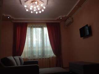 Отель Lux Palace Hotel Кутаиси Улучшенный двухместный номер с 2 отдельными кроватями-4